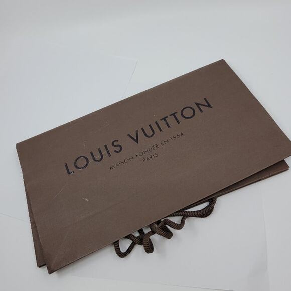 LOUIS VUITTON Authentic Paper Gift Shopping Bag LARGE SIZE 14 x12.5 x 3”. - Picture 10 of 10